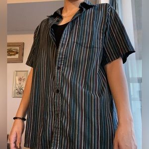 🦋 2/$20 Mountain Ridge vertical stripe button down tee